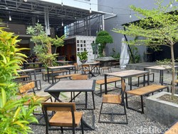 4 Cafe di Makassar yang Usung Konsep Taman, Sejuk dan Asyik Buat Nongkrong