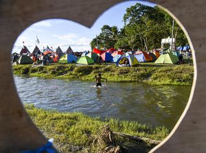 1.000 Tenda Mejeng di Danau Toba, Ada Apa? 1.000 Tenda Mejeng di Danau Toba, Ada Apa?