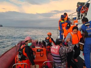 Angkut 160 Orang, KMP Nusa Dua Kandas di Perairan Gilimanuk