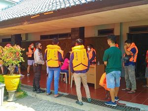 Penumpang KMP Nusa Dua Ungkap Evakuasi Kapal Kandas Lambat