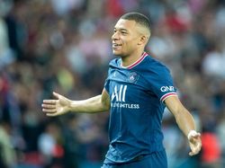 Kontrak Baru Sudah, Mbappe Tinggal Pecahkan Rekor Gol Cavani