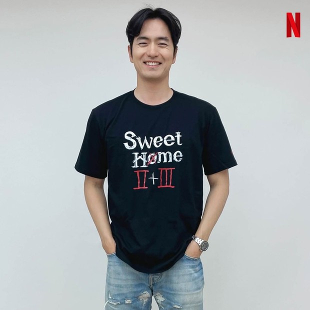 Lee Jin Wook dikonfirmasi membintangi dua season terbaru 'Sweet Home'/instagram.com/netflixkr Selain Song Kang, Lee Jin Wook juga menjadi cast lama yang dikonfirmasi akan membintangi Sweet Home di dua season terbaru.