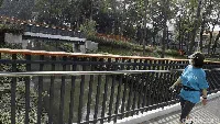 Meski Ditutup, Warga Masih Mendatangi Tebet Eco Park Lho