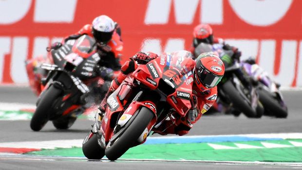 MotoGP - TT Assen - TT Circuit Assen, Assen, Netherlands - June 26, 2022 Ducati Lenovo's Francesco Bagnaia in action during the race REUTERS/Piroschka Van De Wouw