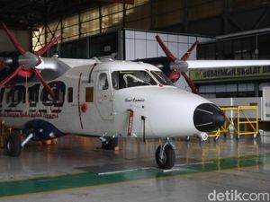 Melihat dari Dekat Pesawat N-219 Buatan PT DI Melihat dari Dekat Pesawat N-219 Buatan PT DI