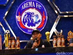 Bersama RANS, Ronaldinho Bebas Mau Main Sebagai Apa