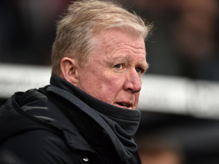 DERBY, ENGLAND - DECEMBER 27: Derby County Senior Advisor , Steve McClaren looks on during the Sky Bet Championship match between Derby County and West Bromwich Albion at Pride Park Stadium on December 27, 2021 in Derby, England. (Photo by Nathan Stirk/Getty Images)