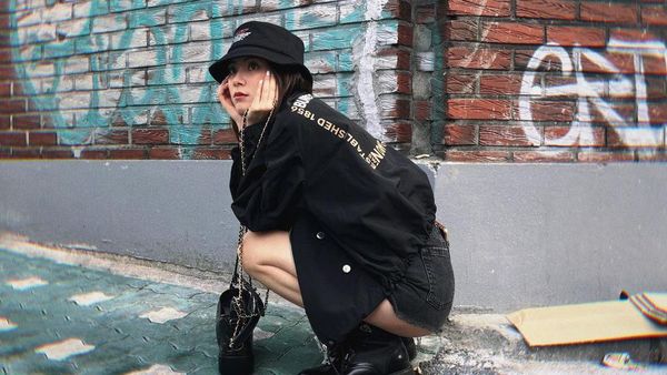 Potret Jongkok Estetik Baifern Luevisadpaibul di Korea Selatan