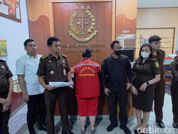 Tim Eksekutor Kejari Bandung Tangkap Dua Buronan Kasus Korupsi