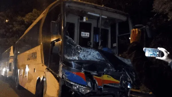 Potret Bangkai Mobil-mobil Kecelakaan Tol Cipularang