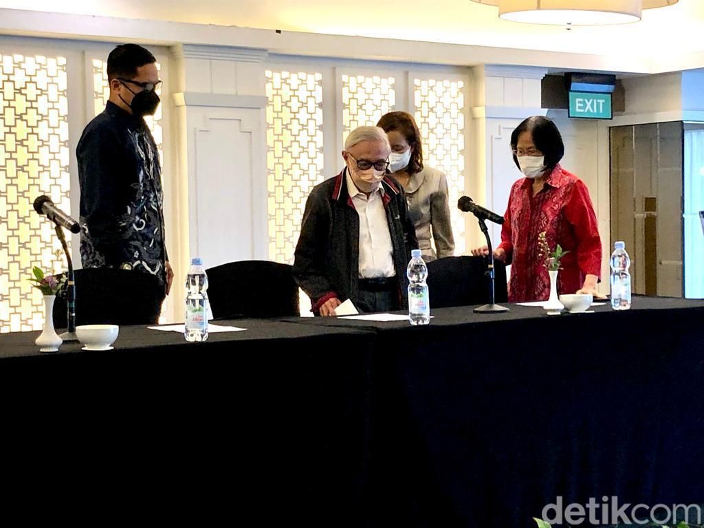 Pilu Kakek di Bandung Terancam Masuk Bui karena Dugaan Penipuan Pilu Kakek di Bandung Terancam Masuk Bui karena Dugaan Penipuan