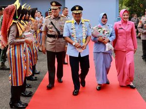 Kapolda Riau Gelar Tradisi Pelepasan Danlanud Roesmin Nurjadin Kapolda Riau Gelar Tradisi Pelepasan Danlanud Roesmin Nurjadin