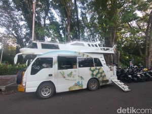 Sosok Keluarga Kura-kura yang Keliling Indonesia dengan Karavan Sosok Keluarga Kura-kura yang Keliling Indonesia dengan Karavan