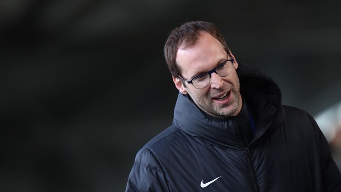 BURNLEY, ENGLAND - MARCH 05:  Petr Cech former player and current technical and performance advisor for Chelsea during the Premier League match between Burnley and Chelsea at Turf Moor on March 5, 2022 in Burnley, United Kingdom. (Photo by Robbie Jay Barratt - AMA/Getty Images)