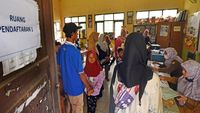 PPDB Tingkat SD-SMP di Serang Dimulai Hari Ini, Begini Suasananya