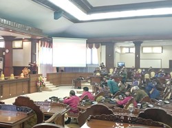 Anggota DPRD Bali Minta Koster Kaji Lokasi Terminal LNG