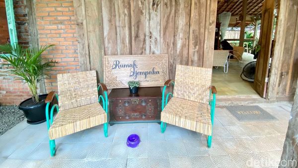 Di Depok Ada Kedai Kopi Rumah Limasan 300 Tahun, Ini Tampilannya