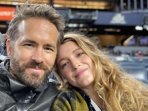 Ryan Reynolds & Blake Lively Ungkap Nama Unik Anak ke-4, Jadi Sasaran Netizen Ryan Reynolds & Blake Lively Ungkap Nama Unik Anak ke-4, Jadi Sasaran Netizen