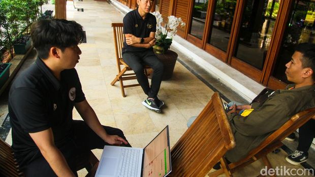 Shin Tae-yong Pelatih timnas Indonesia Shin Tae-yong menjawab pertanyaan detikSport dalam wawancara eksklusif.