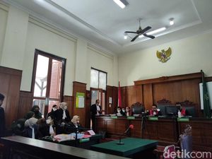 2 Pencuri Meriam di Surabaya Dituntut 2 Tahun 6 Bulan Penjara