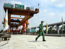 Kereta Cepat JKT-BDG: Molor, Biaya Bengkak Kini China Minta Pemerintah Talangi