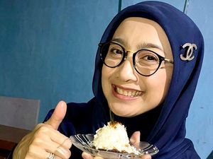 Cara Desy Ratnasari Rayakan Hari Ibu Bersama Putrinya
