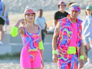 Gaya Mentereng Margot Robbie dan Ryan Gosling Jadi Ken-Barbie di Dunia Nyata