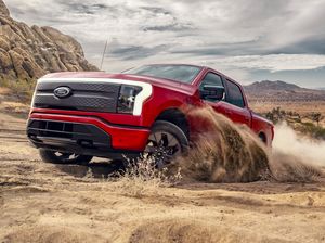 Masalah Perangkat Lunak, Hampir 3.000 Ford F-150 Lightning Kena Recall