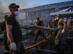 Zelensky Minta PBB Kunjungi Lokasi Mal yang Dirudal Rusia