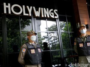Anies Diingatkan Tambahan Pengangguran Usai Izin Holywings Dihentikan Anies Diingatkan Tambahan Pengangguran Usai Izin Holywings Dihentikan