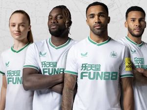 Newcastle United Rilis Jersey, Dibilang Tiruan Timnas Arab Saudi!