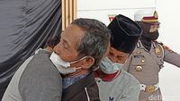 Air Mata Pelepas Kangen untuk Kakek Muhadi yang 30 Tahun Pisah