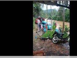 Respons Pejabat Tasik soal Jembatan Cisepet yang Roboh