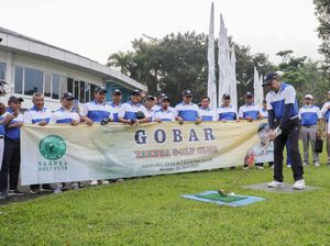 Menpora Zainudin Amali Pamer Aksi di Lapangan Golf