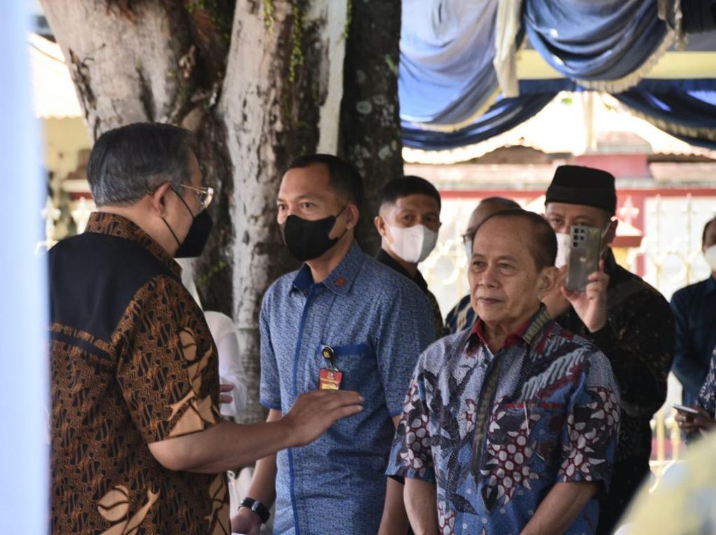 Temani SBY Ziarah ke Purworejo, Syarief Hasan Kenang Sosok Sarwo Edhie
