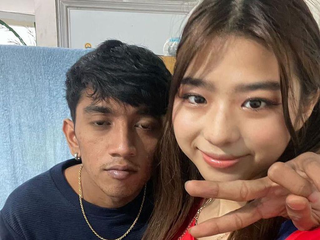 Foto Wanita Jepang Viral Dipacari Pria Indonesia, Kencan di Pasar Senen Foto Wanita Jepang Viral Dipacari Pria Indonesia, Kencan di Pasar Senen