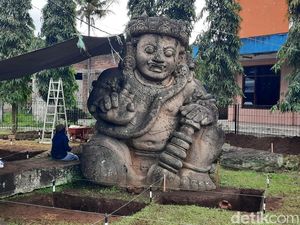 Masih Simpan Teka-teki, Arkeolog Gali Arca Dwarapala Singosari Masih Simpan Teka-teki, Arkeolog Gali Arca Dwarapala Singosari