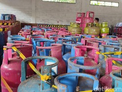 Polda Jabar Bongkar Aksi Pengoplos Gas Elpiji Bersubsidi!