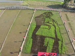Petani di Bergas Lor Curi Perhatian Ganjar saat Nyanyikan Indonesia Raya
