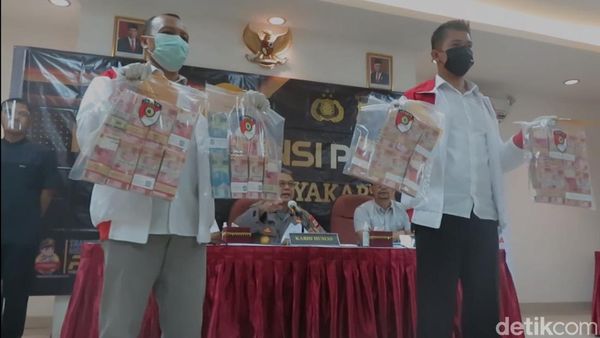 Penampakan Duit Rp 470 Juta Terkait Kasus Korupsi Eks Direktur RSUD Wonosari