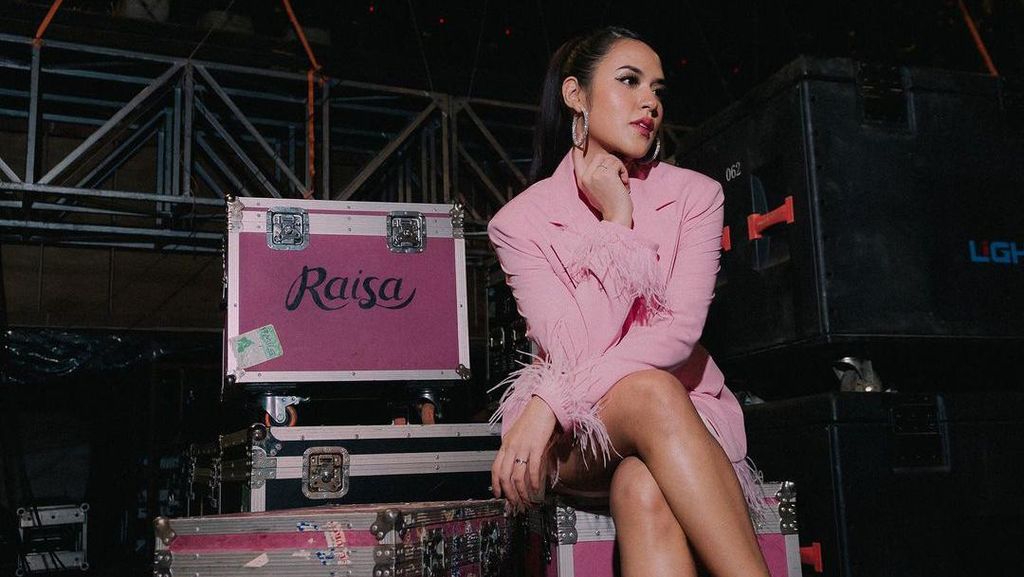 Potret Raisa Jadi Cewek Kue Potret Raisa Jadi Cewek Kue