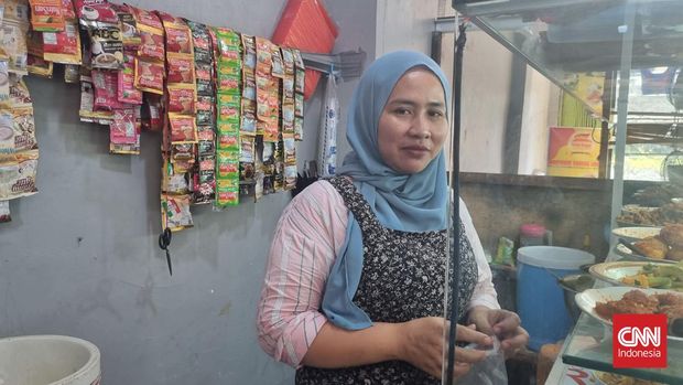 Ija, 40 Tahun, Warga Jalan Senen Raya, Senen, Jakarta Pusat.