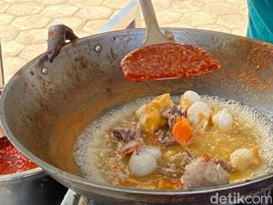 Seblak Khas Jawa Barat Diusulkan Jadi Warisan Budaya Tak Benda Seblak Khas Jawa Barat Diusulkan Jadi Warisan Budaya Tak Benda