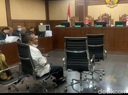Saat Hakim Ceramahi Saksi Sidang Edy Mulyadi di Kasus Jin Buang Anak