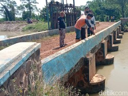 Geger! Jasad Bayi Ditemukan Mengambang di Sungai Tarum Subang