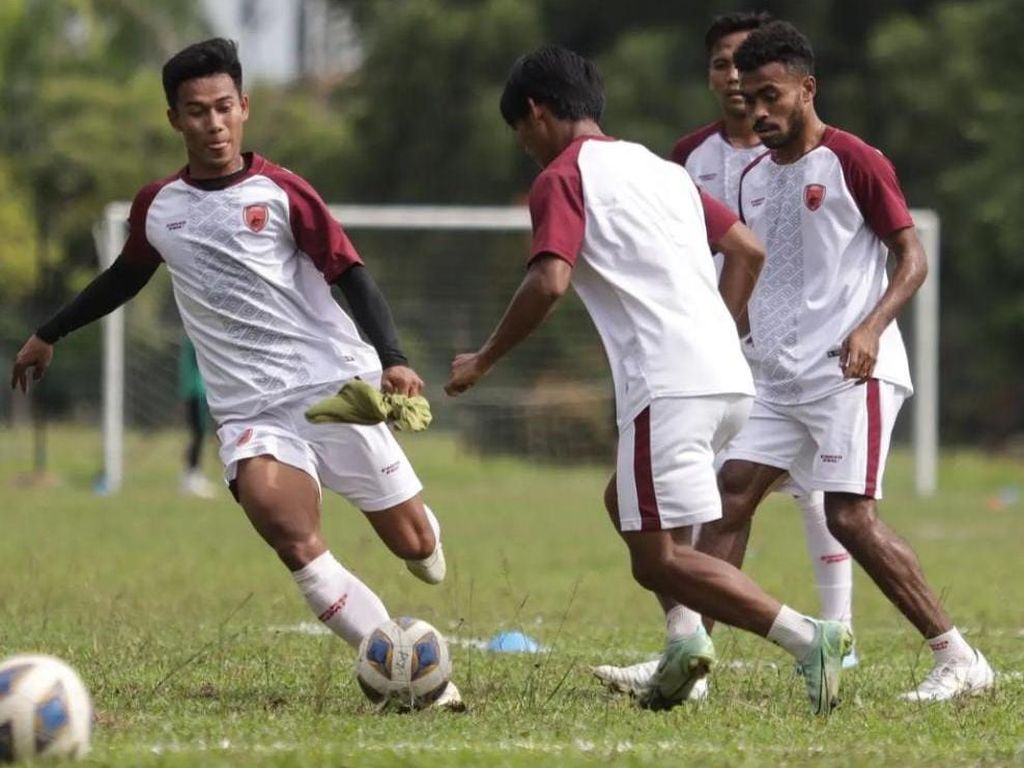PSM Makassar Tetap Bawa Yance Sayuri dan Safrudin yang Cedera Lawan Borneo FC