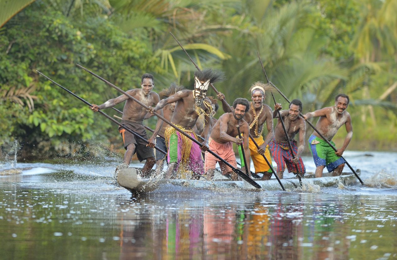 Suku di Papua.