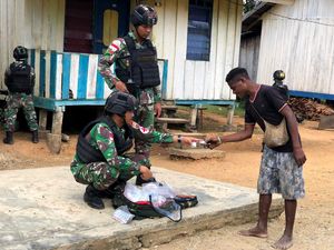 Bantuan Pengobatan Keliling untuk Masyarakat Perbatasan Papua