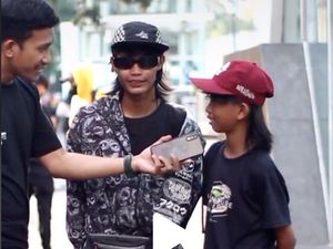 Bocah Bojong Cs Gonta-ganti Pacar di Sudirman, Bonge & Kurma Bertahan Sebulan Bocah Bojong Cs Gonta-ganti Pacar di Sudirman, Bonge & Kurma Bertahan Sebulan