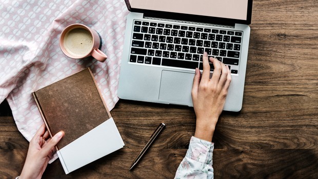 Menuangkan apa yang dirasa membantu seseorang untuk lebih mudah iklhas memaafkan sesuatu.